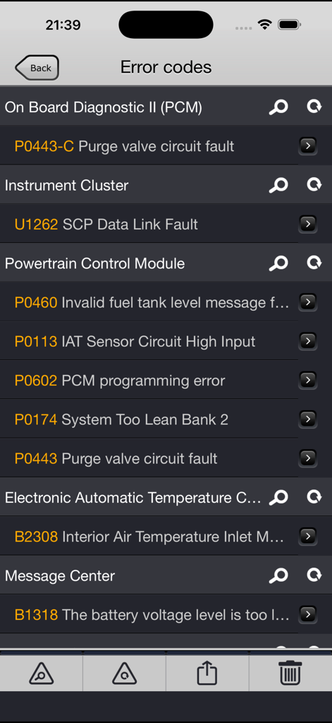 Interface do aplicativo móvel FORScan Lite exibindo códigos de problema de diagnóstico do veículo e descrições de erro.