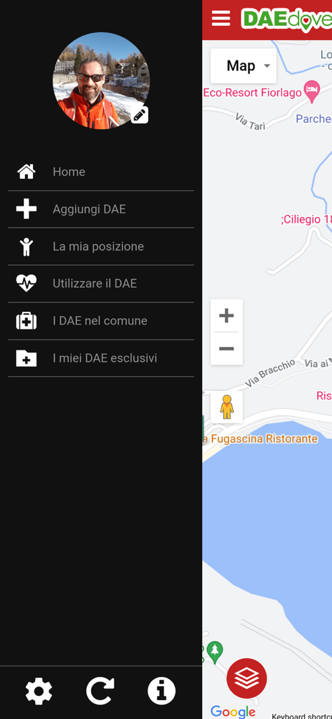 Interfaccia dell'app DAEdove che mostra il menu di navigazione laterale e una mappa di localizzazione DAE