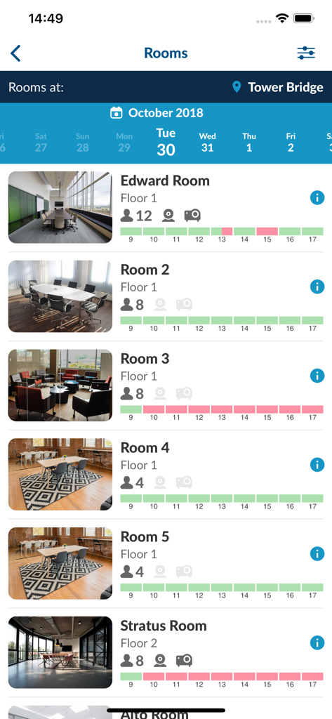 Écran de l'application mobile montrant une liste de salles de réunion disponibles à la réservation avec la capacité et la disponibilité horaire