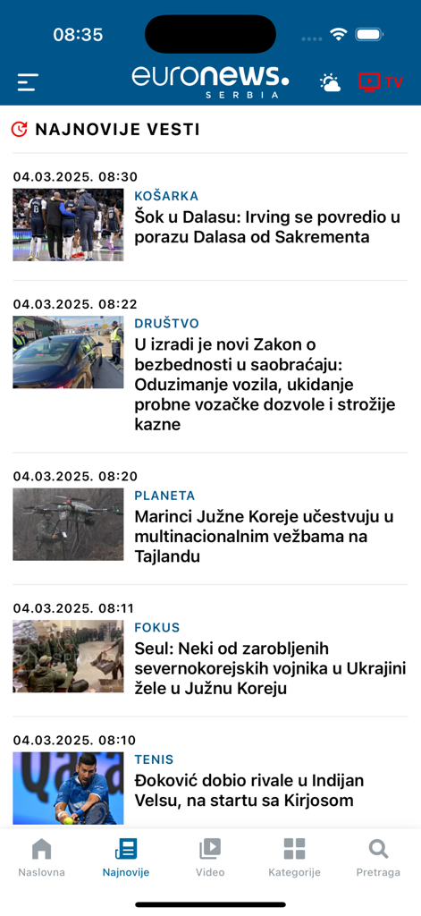 Le dernier fil d'actualité sur l'application mobile Euronews Serbie montrant des articles sur le sport, la société et les événements internationaux.