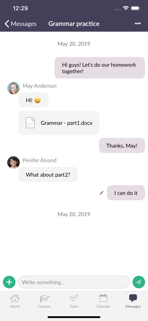 Group chat interface in the itslearning mobile app showing students collaborating on a grammar assignment