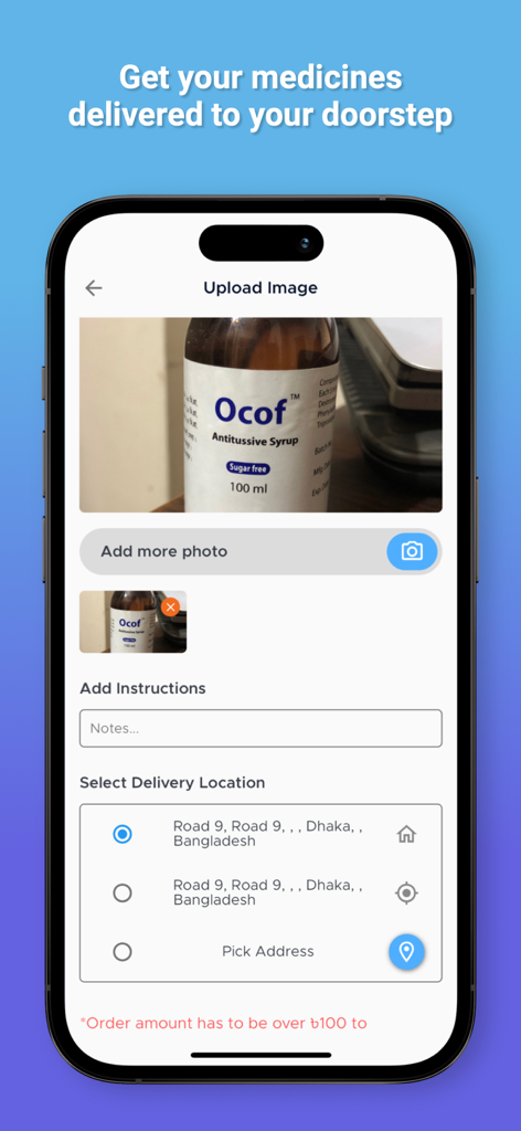 PharmAid-Rx - Interfaz de la aplicación PharmAid-Rx mostrando la carga de una foto de una botella de medicamento y la selección de la dirección de entrega
