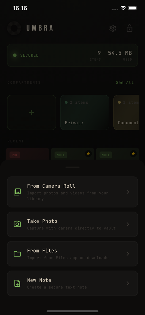 Umbra App-Oberfläche, die Optionen zum Importieren von Fotodateien und zum Erstellen sicherer Notizen in einem verschlüsselten Tresor anzeigt