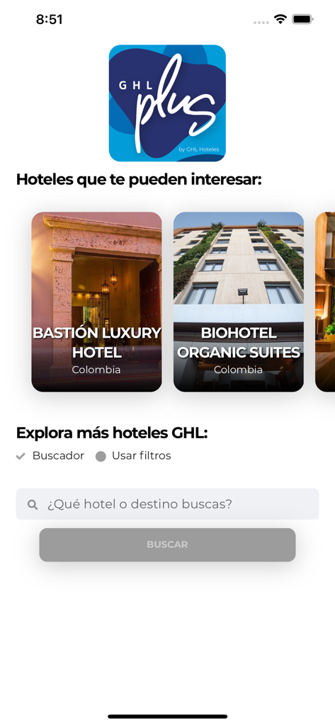 GHL Plus - Interfaz de la aplicación GHL Plus mostrando recomendaciones de hoteles y barra de búsqueda