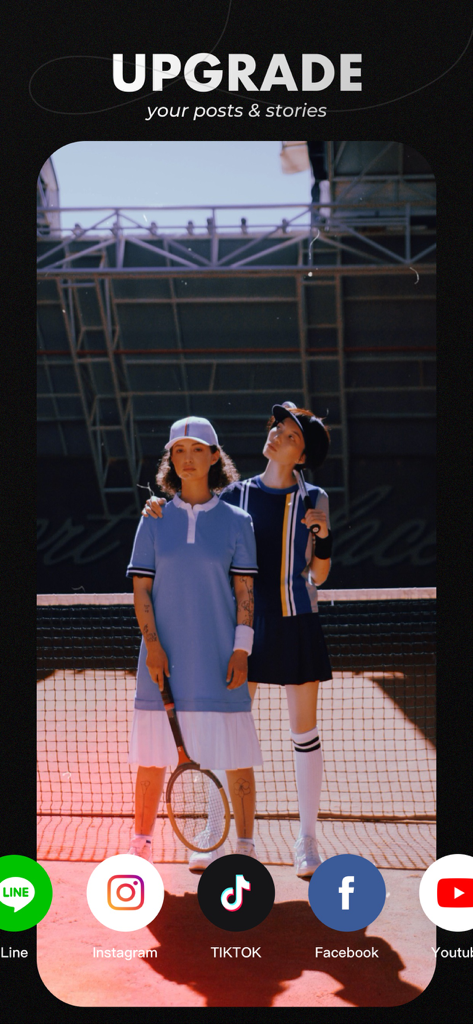 Salad Video -Video Editor - A screen showing the Salad Video app upgrade message with social media sharing icons for Instagram and TikTok