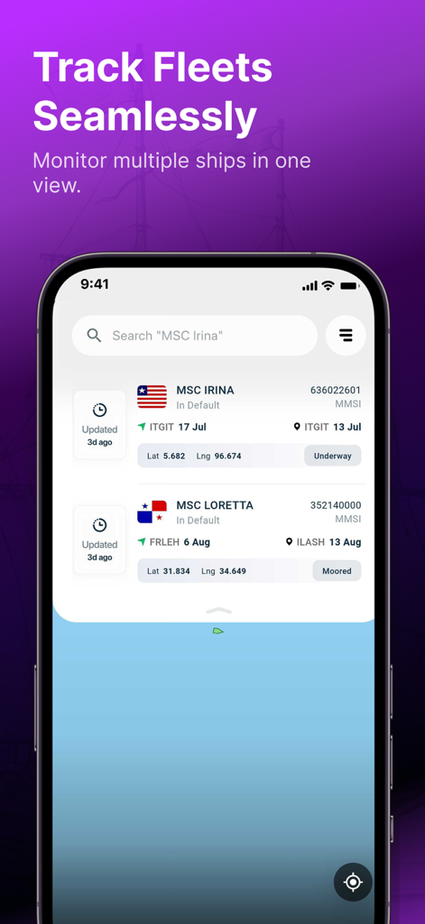 Une interface mobile de l'application MarineRadar montrant une liste de surveillance de flotte avec les statuts et coordonnées des navires en temps réel.