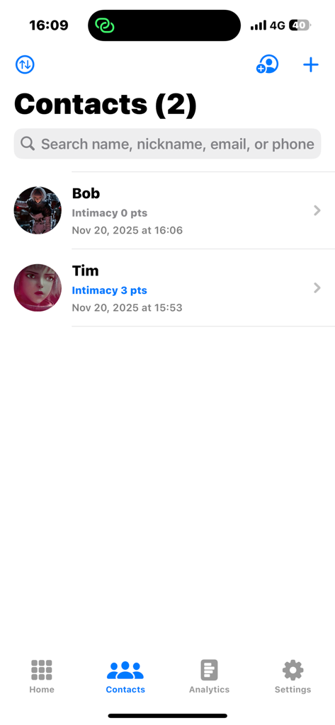 Haven Link - offline CRM - Écran des contacts de l'application Haven Link montrant une liste de connexions personnelles avec des points d'intimité
