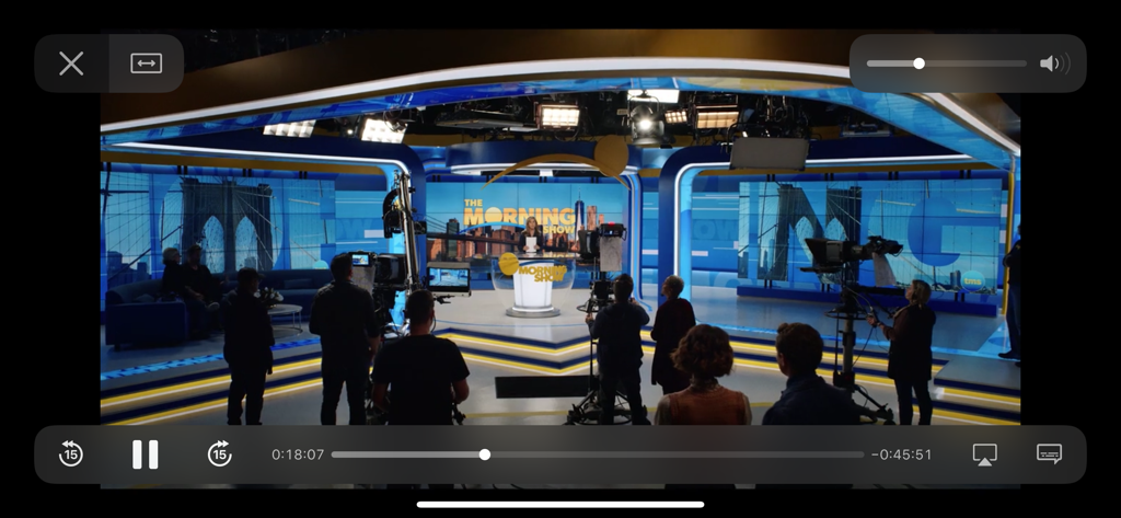Apple TV+ Screeners - Interfaccia del lettore video professionale nell'app Apple TV plus Screeners che mostra una scena di The Morning Show