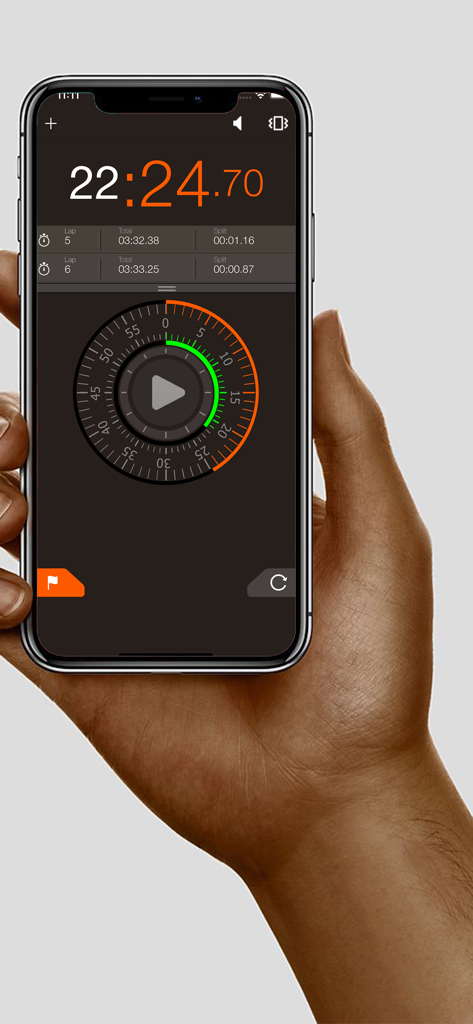 Stopwatch ٞ - Una mano sujetando un iPhone que muestra una aplicación de cronómetro profesional con tiempos de vuelta y una esfera de temporizador circular