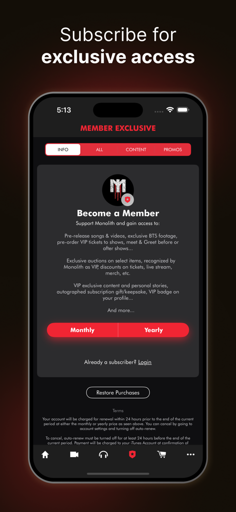 La schermata di abbonamento dell'app Monolith Official con opzioni di iscrizione mensile o annuale per contenuti esclusivi per fan e vantaggi VIP.