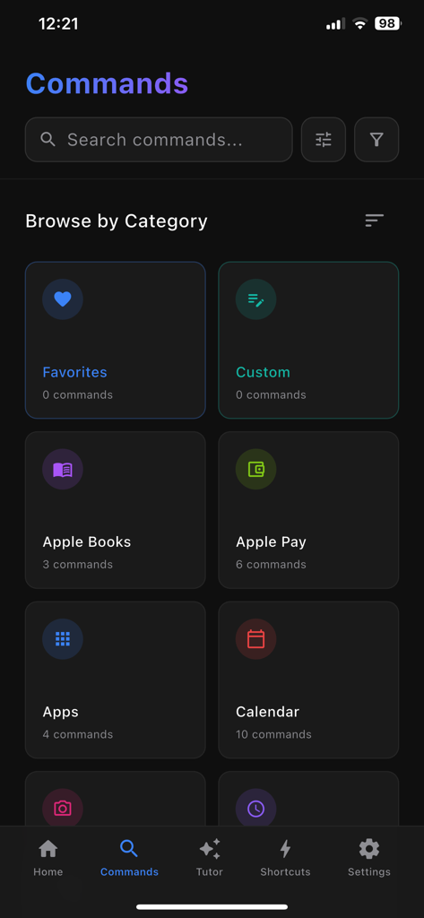 App For Siri Commands Tips - Interfaz de la aplicación Siri Commands mostrando categorías de comandos como Favoritos, Apple Pay y Calendario