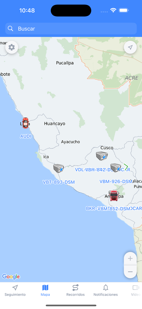 Goldcar Plus - Interfaz de la aplicación Goldcar Plus que muestra un mapa con rastreo de vehículos en tiempo real e iconos de cámara