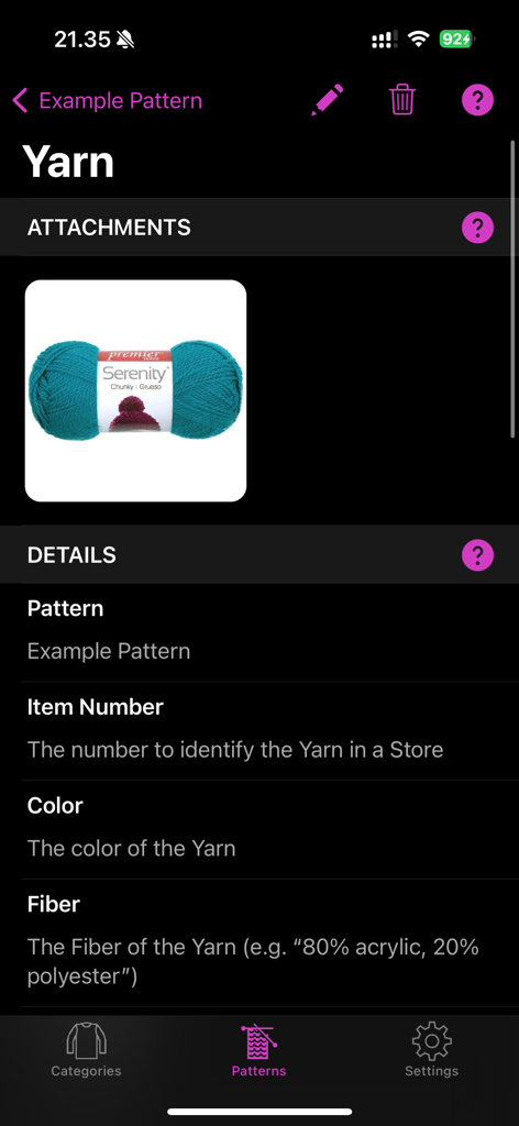 Crocheting Patterns Lite - Pantalla de detalles de lana en la aplicación Crocheting Patterns Lite que muestra una madeja de lana de color turquesa e campos de información sobre el color del patrón y la fibra.