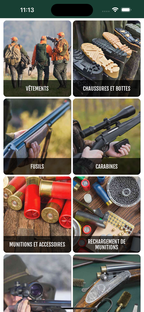Interface de l'application NaturaBuy montrant les catégories de produits pour les vêtements de chasse, les bottes, les fusils et les munitions.