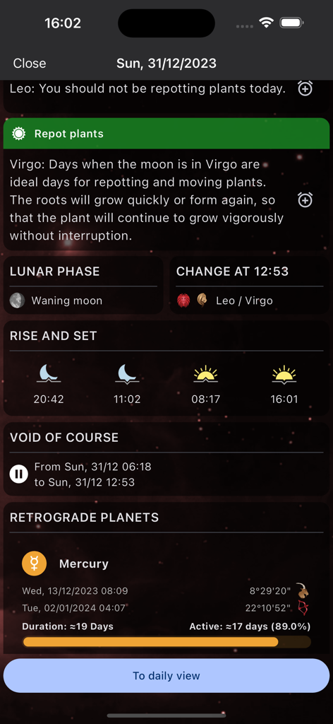 MoonWorx Lunar Calendar - MoonWorx app interface showing lunar gardening tips and Mercury retrograde status