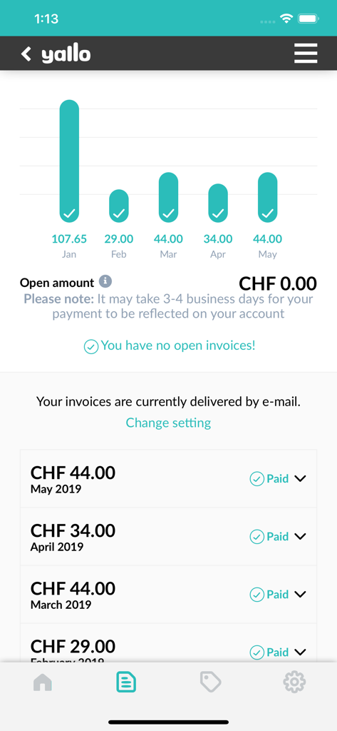 Interfaccia dell'app mobile yallo che mostra un grafico a barre della cronologia di fatturazione mensile e un elenco delle fatture pagate