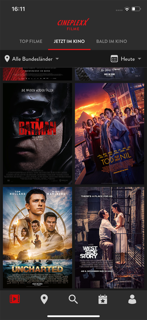 Interface de l'application Cineplexx AT montrant une liste de films actuellement à l'affiche dans les cinémas autrichiens, dont The Batman et Uncharted