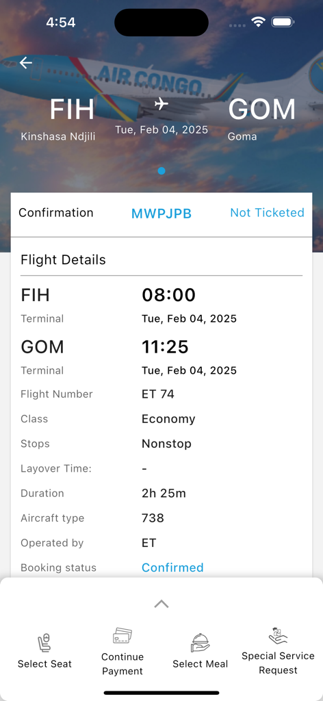 Air Congo - Una schermata di un'app mobile che visualizza i dettagli del volo per un viaggio tra Kinshasa e Goma, inclusi gli orari di partenza e lo stato della prenotazione