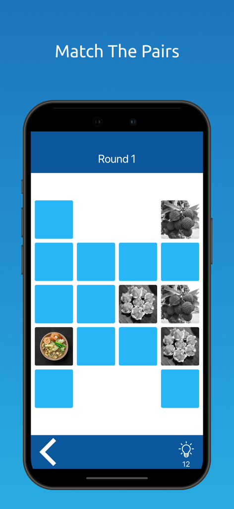 Memory Match : Brain Training - Pantalla de juego de Memory Match Brain Training mostrando un rompecabezas de emparejar cartas con imágenes de frutas y comida