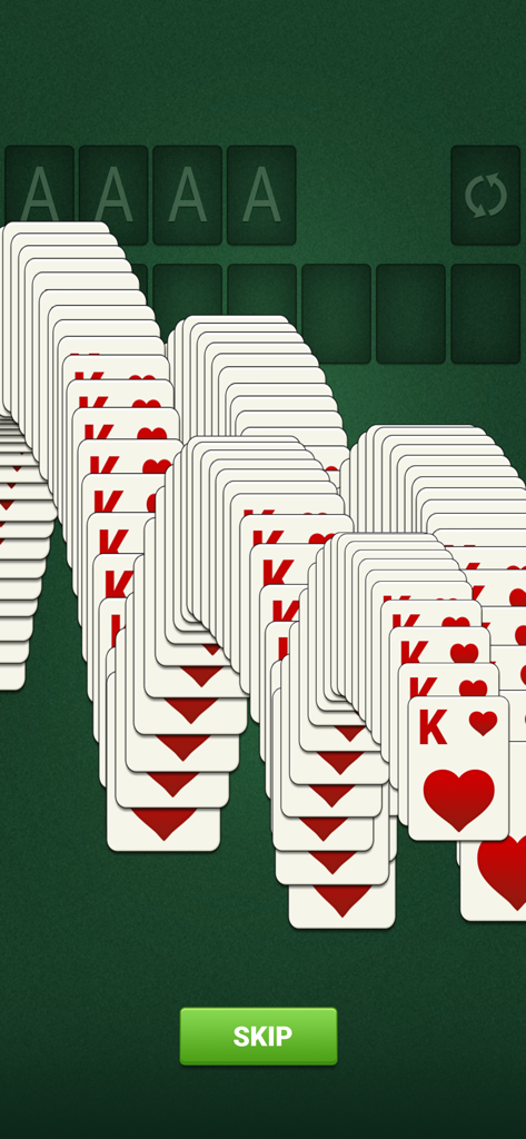 Solitaire Card Games for Brain - Animación de victoria del Solitario Klondike clásico con naipes cayendo en cascada sobre un fondo de fieltro verde.