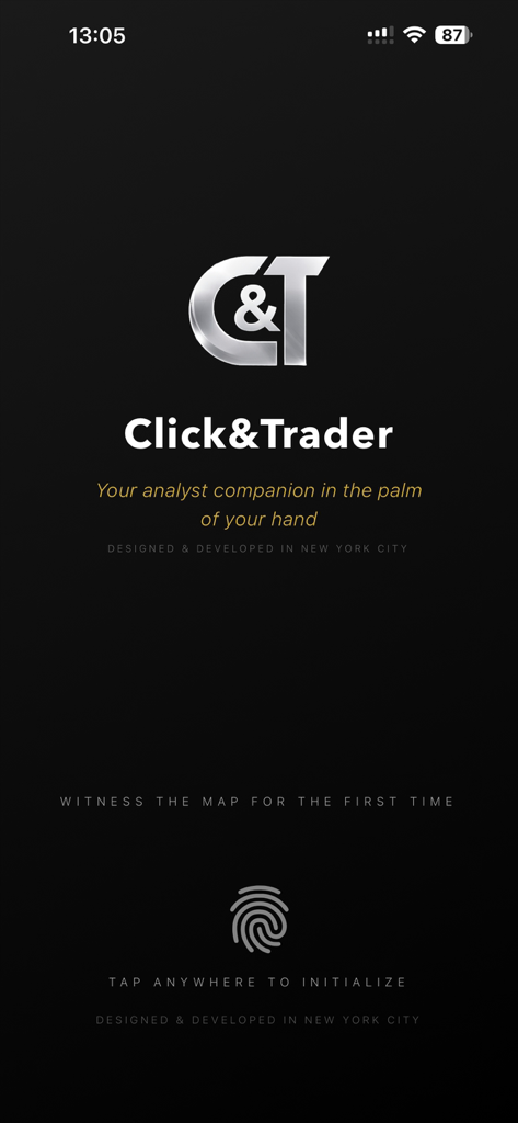 Click&Trader - Pantalla de bienvenida de Click and Trader con un logo metálico y una interfaz profesional en modo oscuro