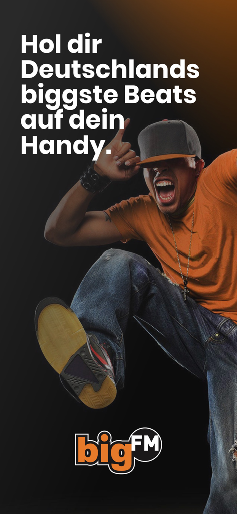 bigFM Radio - Uomo in stile hip hop urbano che salta con il logo di bigFM Radio e testo promozionale