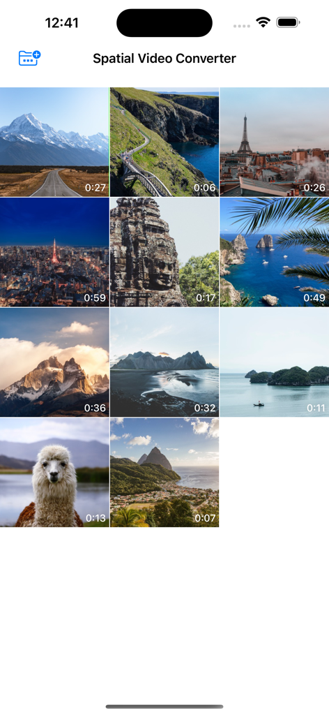 Una vista de cuadrícula de vídeos y fotos espaciales en la interfaz de la aplicación Spatial Video Converter que muestra varias miniaturas de paisajes y naturaleza