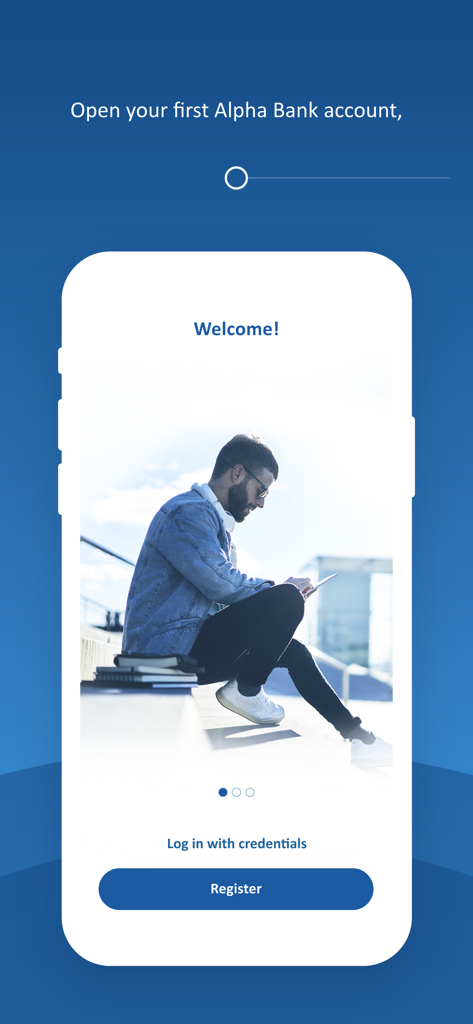 L'écran d'accueil de l'application bancaire mobile myAlpha affiche un bouton d'inscription et la photo d'un jeune homme utilisant un appareil.