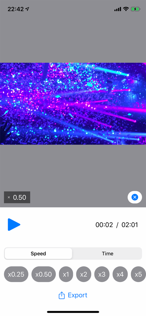 Video speed changer - 動画速度変更アプリのスクリーンショット。速度調整ボタンとコンサートの動画プレビューが表示されています。