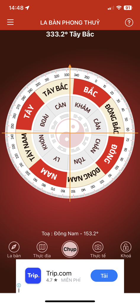 La ban Phong thuy - Laban - A screenshot of the La ban Phong thuy mobile app interface displaying a detailed digital Feng Shui compass with Vietnamese labels and directional readings