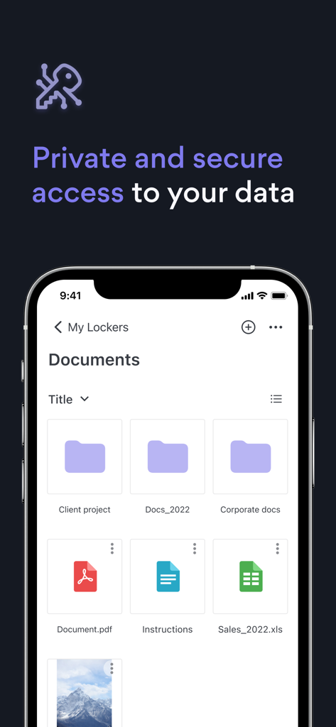 iPhone의 NordLocker 앱 인터페이스에 암호화된 폴더와 전문 문서가 표시됩니다.