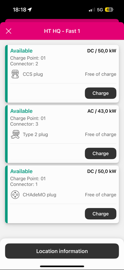 espoTs - 空きEV充電コネクターと電力レベルを示すEspotsアプリのインターフェース