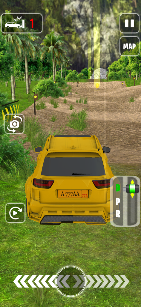 Offroad Jeep Drive : 4x4 Games - Vista trasera de un SUV 4x4 amarillo conduciendo por una pista de tierra todoterreno a través de un bosque tropical