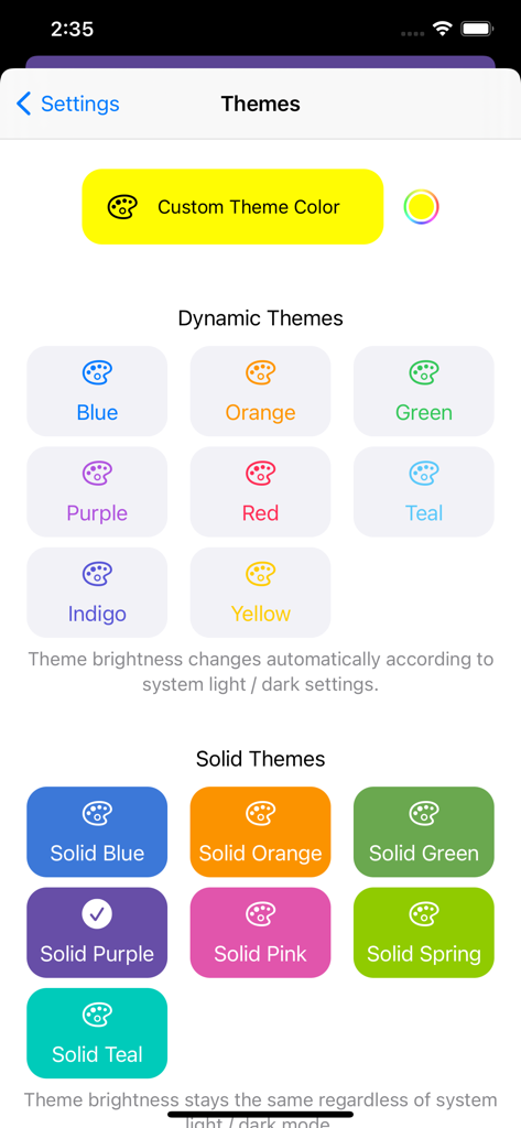 Desktop Browser • Zoomable - Themes setting screen with dynamic and solid color options for user interface customization.