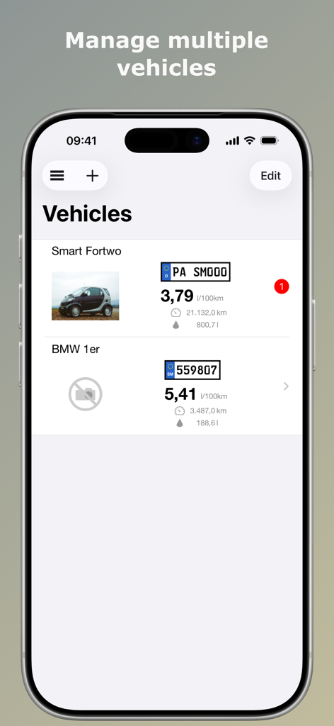 Interface do aplicativo Spritmonitor mostrando uma lista de veículos gerenciados com dados de consumo de combustível e quilometragem