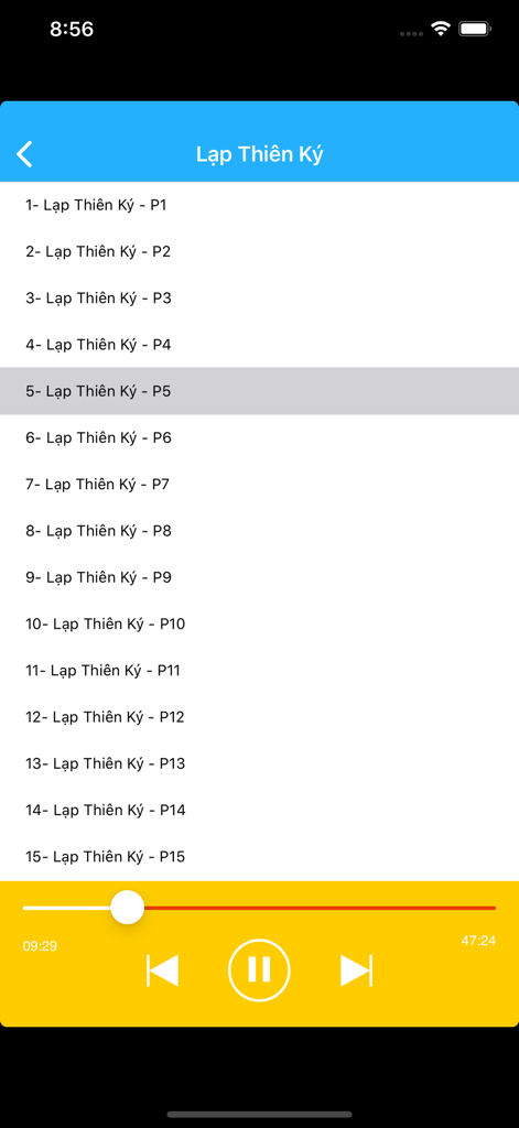 Uma interface de aplicativo de histórias em áudio vietnamitas mostrando uma lista de capítulos e controles do reprodutor de mídia