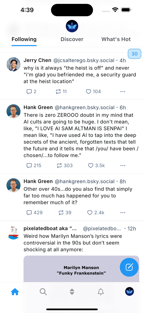 Boost Blue for Bluesky - Interfaz de usuario simplificada de la aplicación Boost Blue para Bluesky que muestra un feed de redes sociales con publicaciones cronológicas