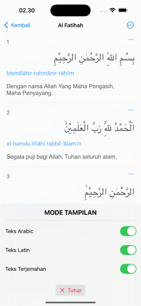 AlQuran 30 Juz Tanpa Internet - Quran reading screen displaying Surah Al Fatihah with Arabic text, Latin transliteration, Indonesian translation and display mode settings
