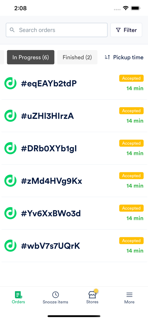 Deliverect: online order hub - Painel do aplicativo móvel Deliverect mostrando uma lista de pedidos de restaurantes ativos com horários de retirada e status de aceitação.