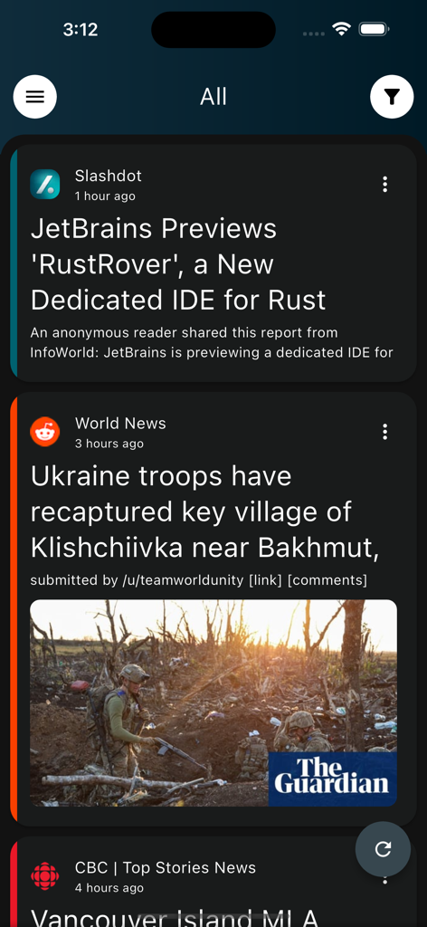 Screenshot of Stratum RSS Reader interface displaying a curated news feed with articles from Slashdot and Reddit in dark mode.