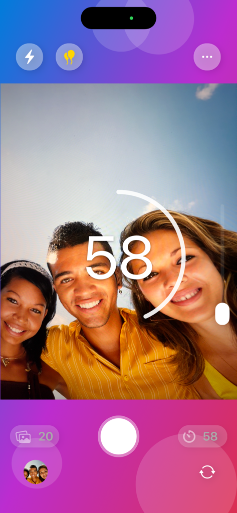 Self Timer - Interface do aplicativo Temporizador mostrando uma selfie de grupo com um grande temporizador de contagem regressiva e controles da câmera