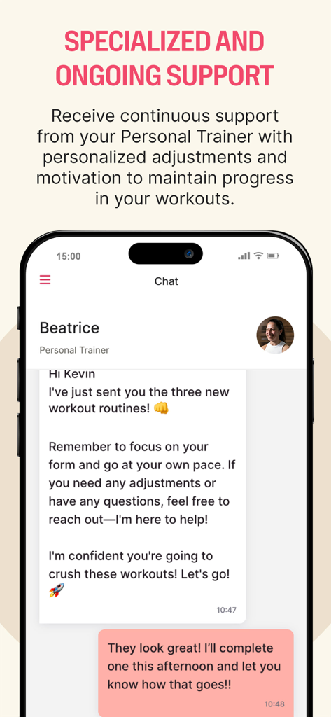 Trainiac by Wellhub - Tela de chat no aplicativo mostrando um personal trainer fornecendo suporte e motivação personalizados para o treino.