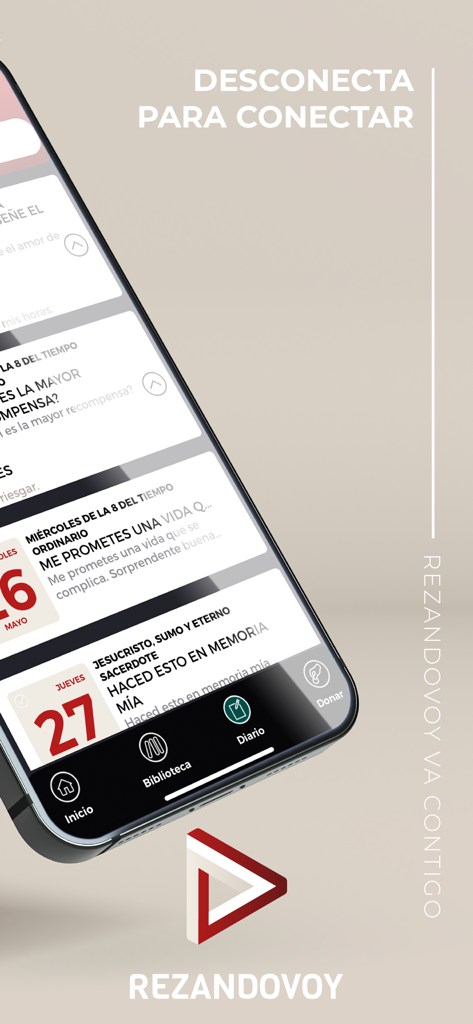 Rezandovoy - Smartphone screen showing the Rezandovoy app interface with daily Spanish prayer cards and gospel reflections