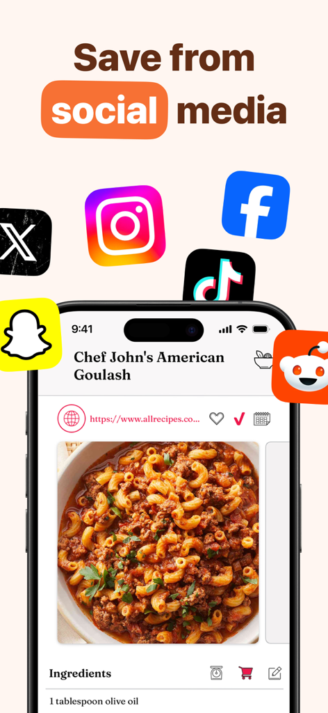 Un écran de smartphone montrant une recette de goulash enregistrée à partir d'icônes de réseaux sociaux, notamment Instagram, TikTok et Facebook