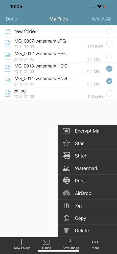 Interfaz de la aplicación WinZip Pro que muestra una lista de archivos y un menú con opciones para cifrar archivos zip y añadir marcas de agua