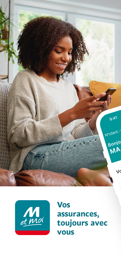 A woman smiling while using the MAAF et Moi insurance app on her smartphone