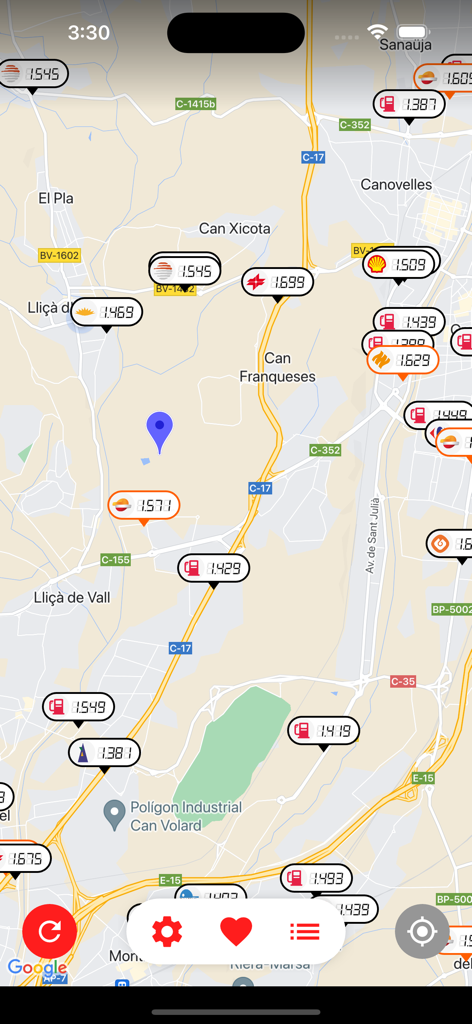 Map view of the Gasolineras de España app showing gas station locations and fuel prices