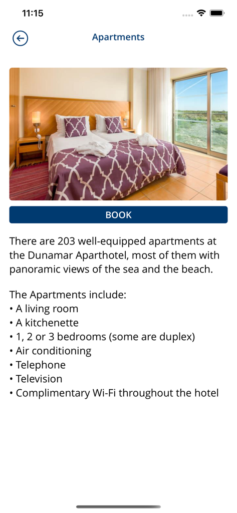 Una pantalla de la aplicación móvil del Hotel Dunamar que muestra las comodidades del apartamento y un botón de reserva.