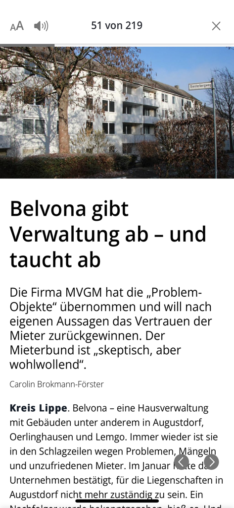 A digital newspaper article in the LZ-ePaper app showing a report on local housing management in the Lippe district of Germany.