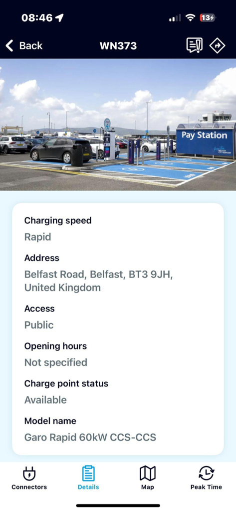 My Weev - Interfaz de la aplicación My Weev que muestra detalles técnicos y disponibilidad en tiempo real para una estación de carga de vehículos eléctricos en Belfast.